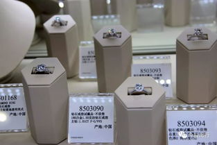 開市客開業(yè)近了,所有商品都未標價格,記者 潛入 內(nèi)部卻發(fā)現(xiàn)